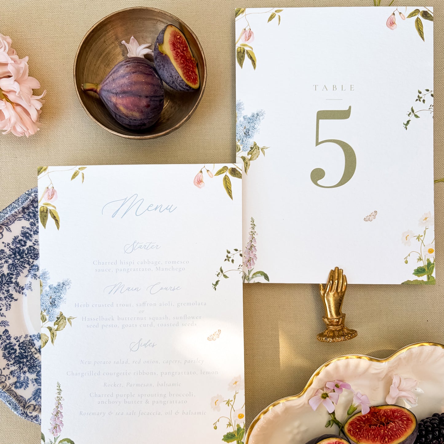Wedding menu cards with floral design